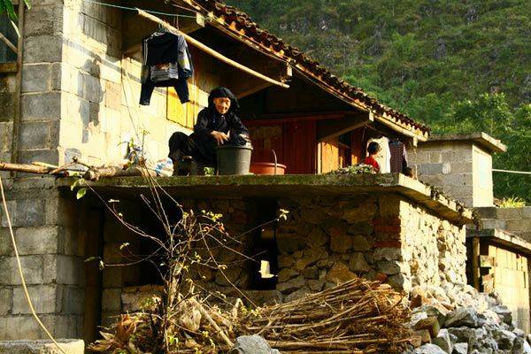 探秘藏在广西深山神秘部落——百色那坡吞力屯黑衣壮，壮族的活化石