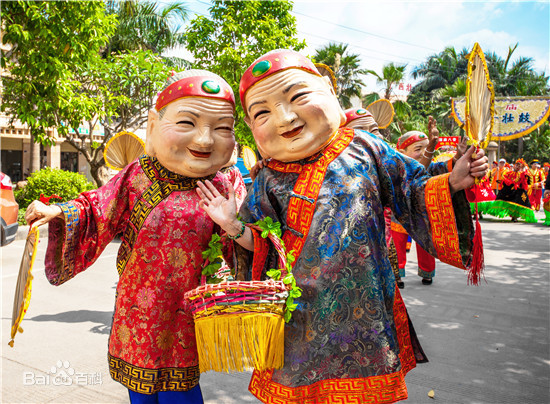 广西大板瑶族妇女服饰