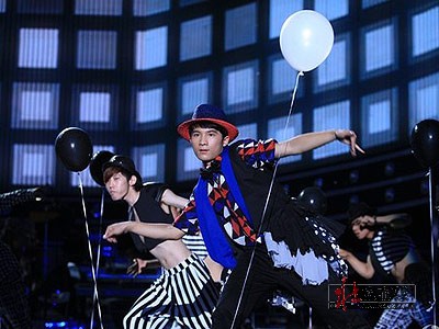 广西小伙卓君加冕“年度中国达人”